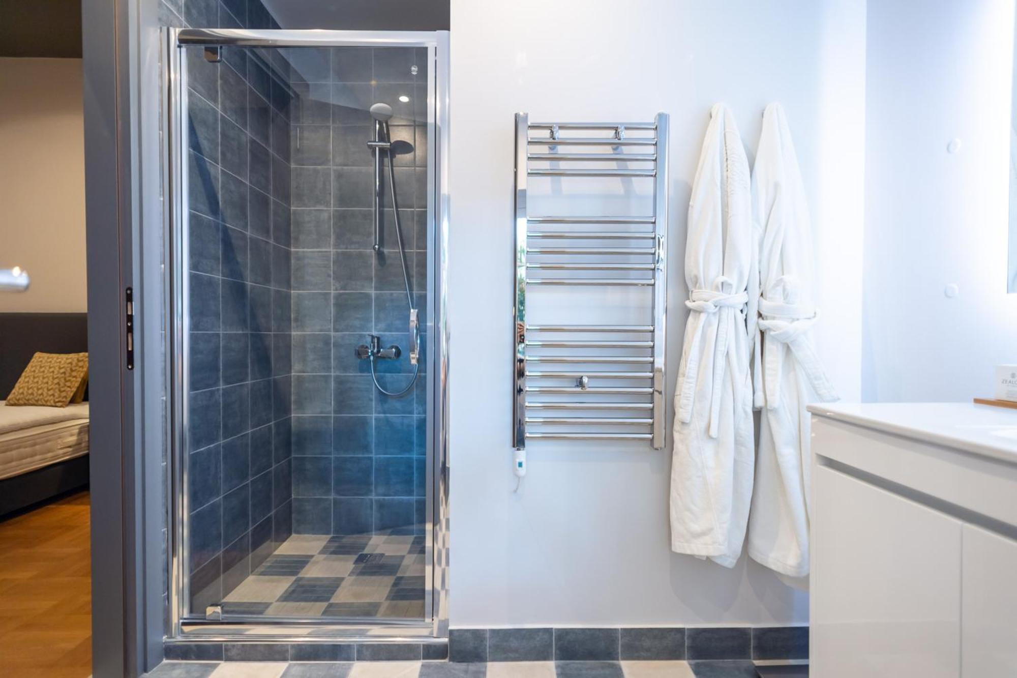 33Solonossuites Atina Oda fotoğraf