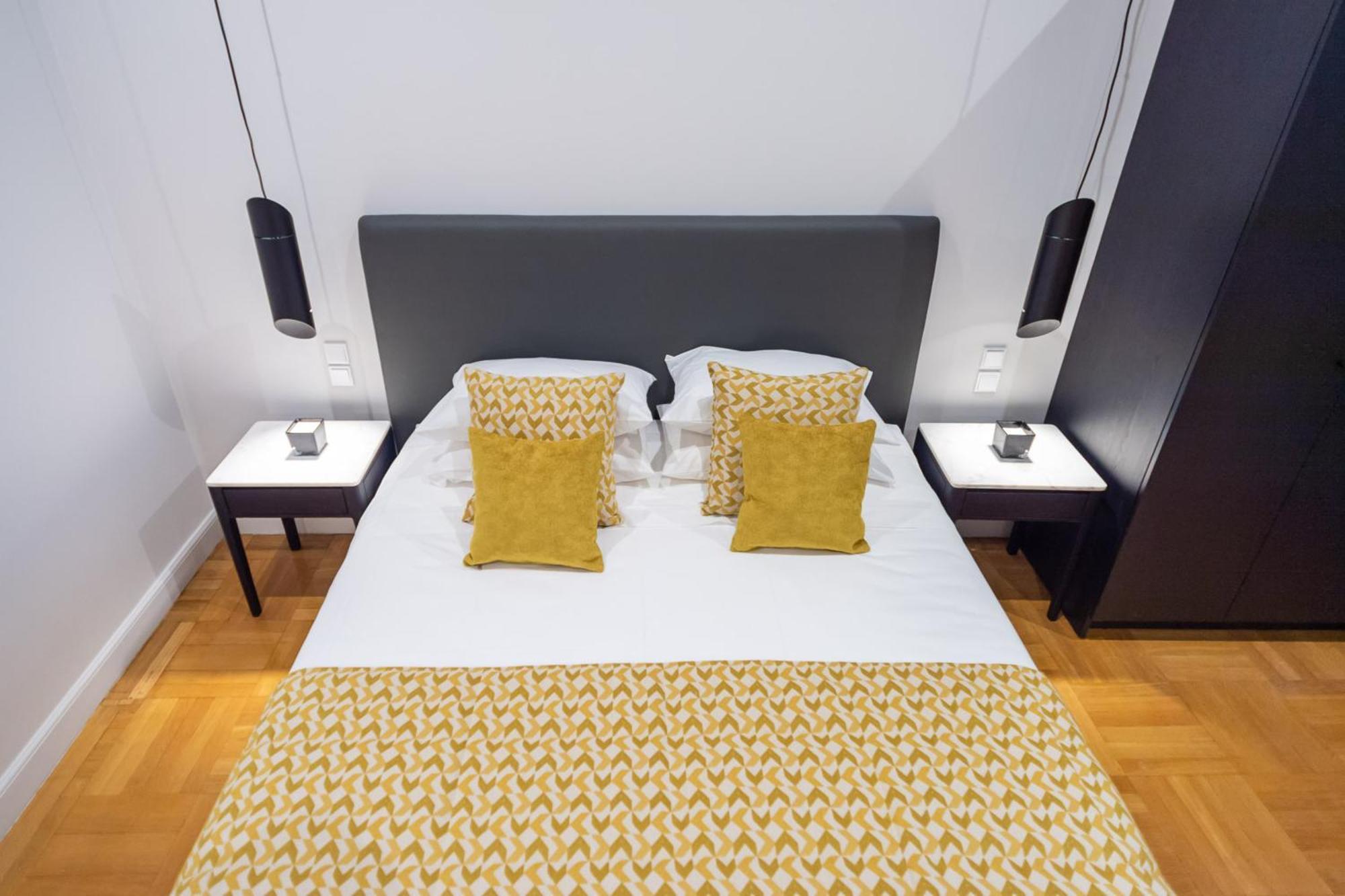 33Solonossuites Atina Oda fotoğraf