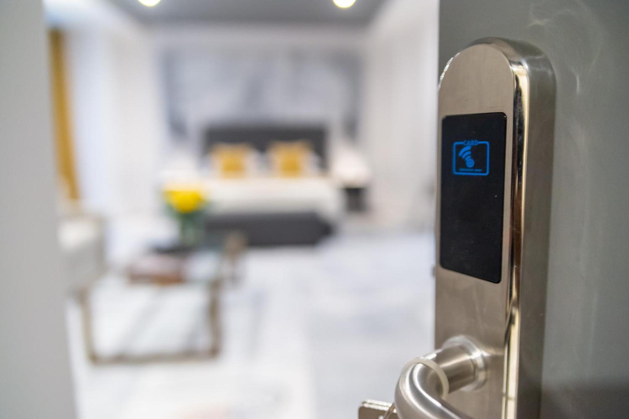 33Solonossuites Atina Oda fotoğraf