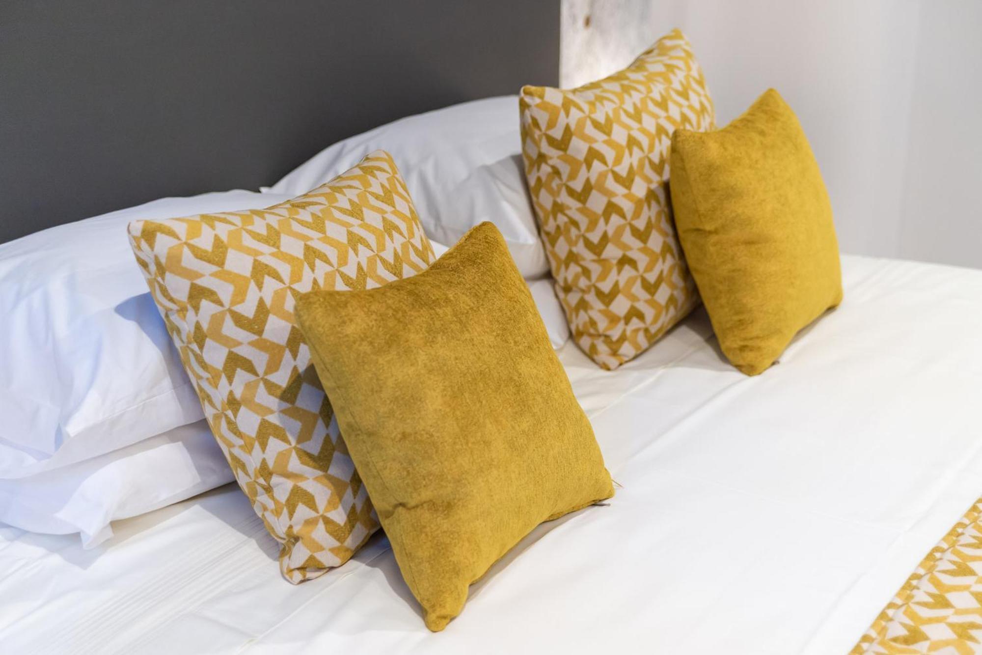 33Solonossuites Atina Oda fotoğraf